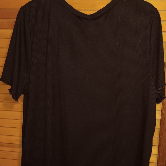 Lularoe Kelly 3xl Black Ribbed looking material with short sleeves - Picture 2 of 7